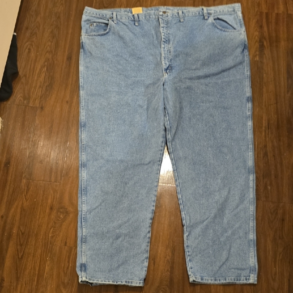 Wrangler Men's Light Blue Relaxed Jeans